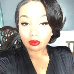 Meet your Posher, Amber